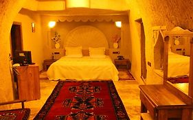 Dilek Tepesi Cave Hotel